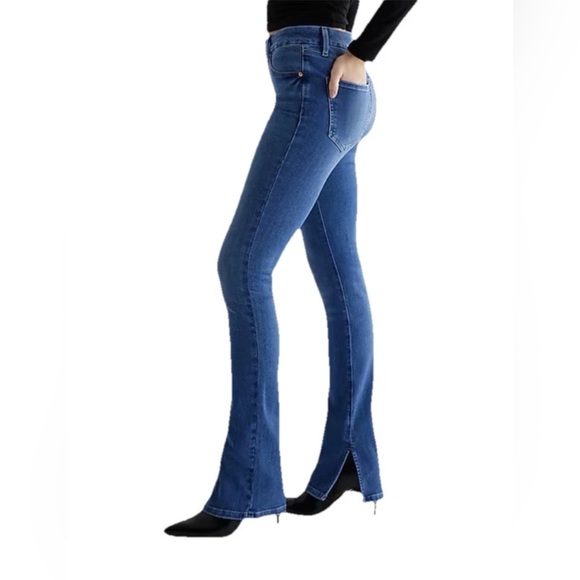 Express Jeans Womens 8R Skyscraper Mid Rise Boot Cut Medium Wash Blue EEUC$80 - Picture 1 of 11
